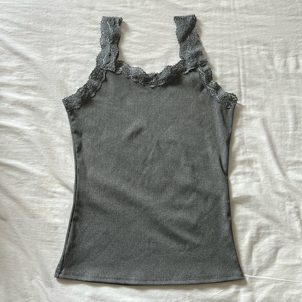 gray lace trimmed tank top